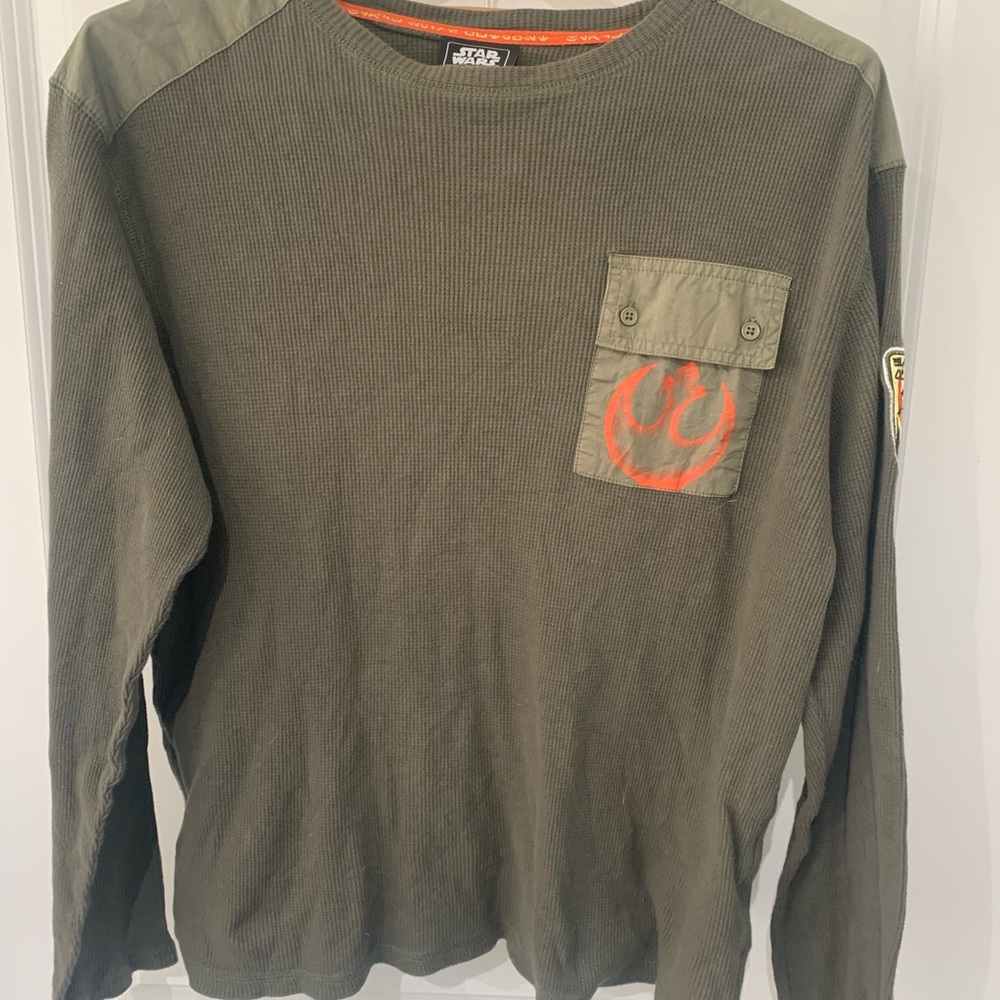 6/$20 Star Wars Green and Red Long Sleeve Tee A3